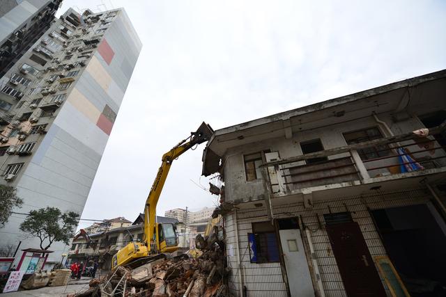 2020年违建强拆被叫停？应牢记五原则，不损公民权益，不与民争利