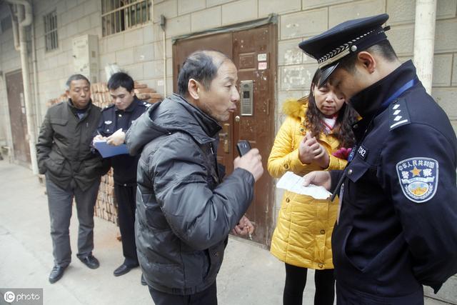拆迁时，房屋被不明人员直接给拆了？拆迁户该怎么办？