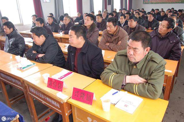 村集体土地转化为国有土地，村民都必须签字吗？不同意能不签吗？