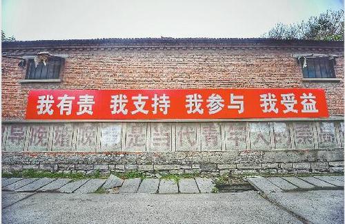 拆迁本意是脱贫！为什么有人经过了征地拆迁后，成了真正的穷人？