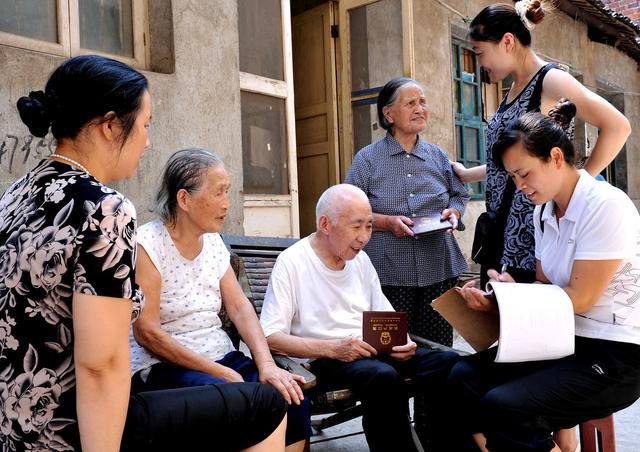 如果认定了“非本村常住人口”，就不能拿到拆迁款？
