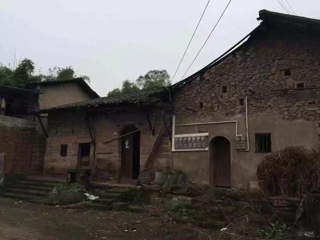 当年住房紧张的拆迁户？都解决住房问题了吗？暴富了吗？