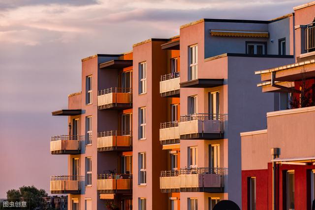 房子住满70年，还能继续住吗？房子归谁？这个问题有答案了
