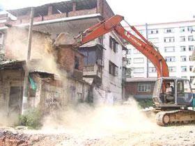 刚进行征地拆迁，房屋就被认定成了违章建筑怎么办？