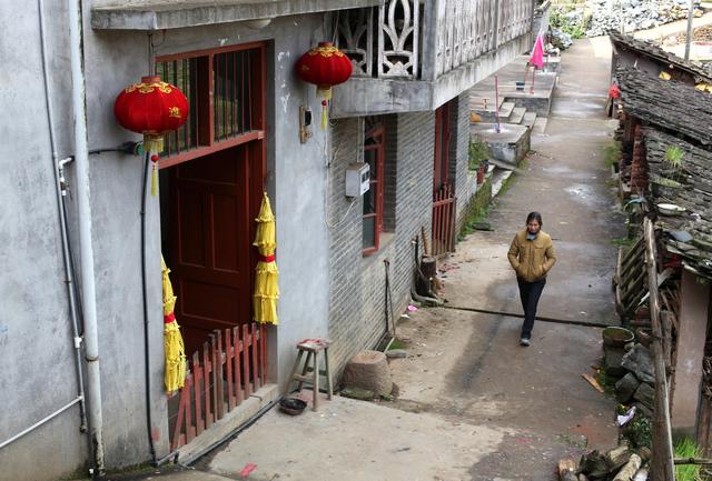 法律如何规定“一户一宅”的？分户还能继承宅基地吗？