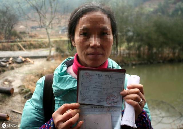 拆迁时外嫁女没补偿？理清三点，外嫁女也能得到自己的征地补偿
