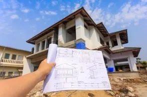 耕地上的房屋都算做违建吗？律师：满足这些条件的不算！