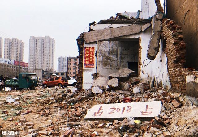 2020年征地拆迁，遇到这五种情况一定违法，拆迁户坚决要依法维权