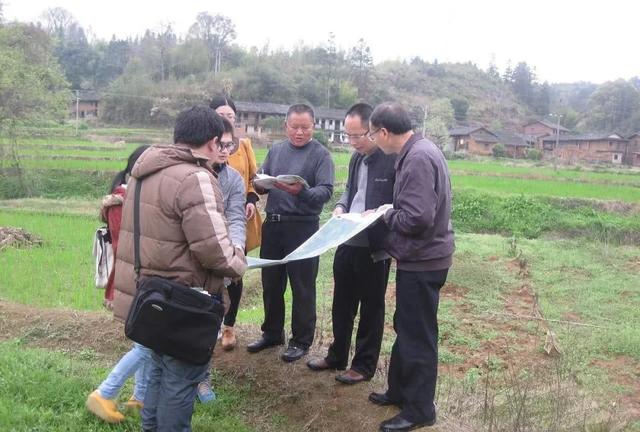 农村土地确权，一户多宅的情况会如何处理？