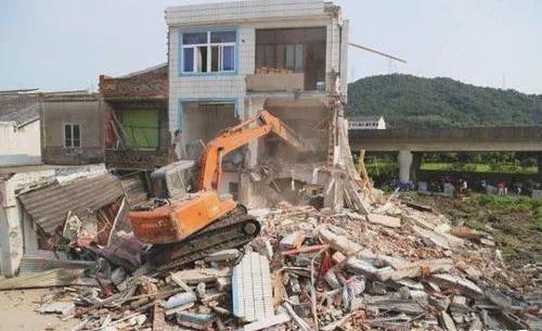 农房拆迁是人头补偿还是以面积补偿？不合理时又该怎样解决？