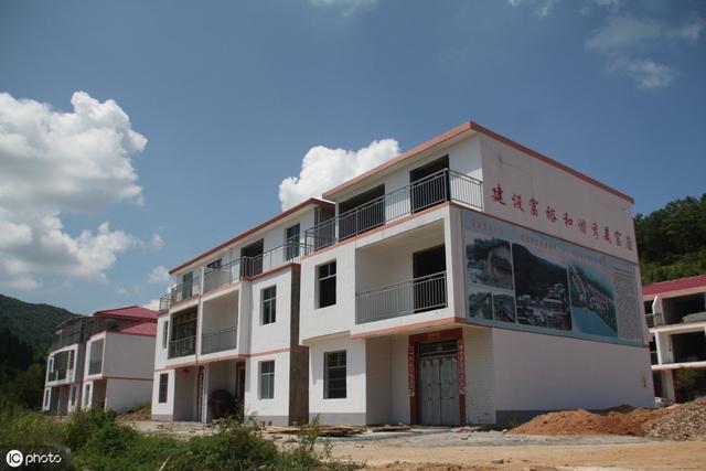 什么是违章建筑，不就是为了压低百姓补偿款，被认定违章建筑吗