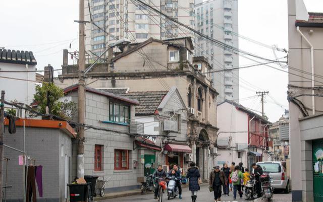 2020年有8类违法建筑，不能一刀切不补偿就拆除，违法强拆要担责